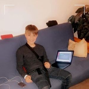 Meet your Posher, Julian